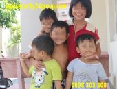 Trốn thoát khỏi bàn tay chăn dắt ăn xin của mẹ và cậu ruột: Cuộc chạy trốn của bé gái 10 tuổi và em 